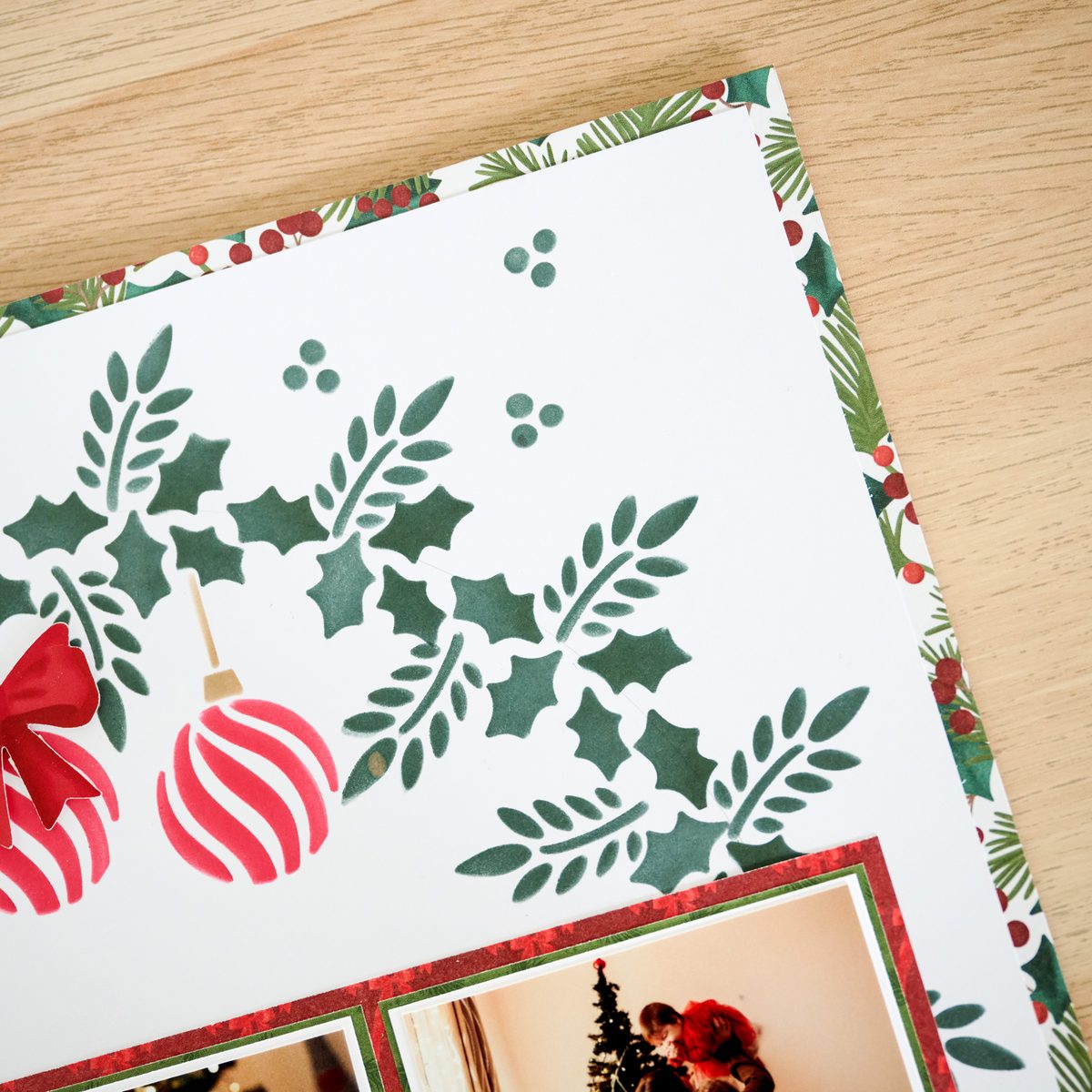 Creative Memories 5x5 Stencil Festive Bursts 665284 02